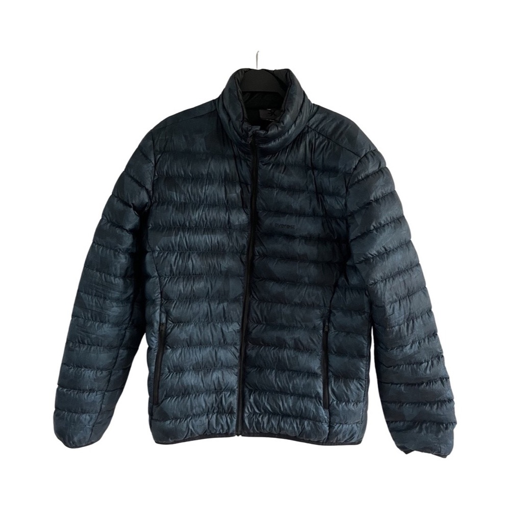 Everest camo lightweight down jacket size medium